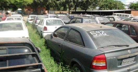 Automóveis abandonados serão reciclados em Minas Gerais