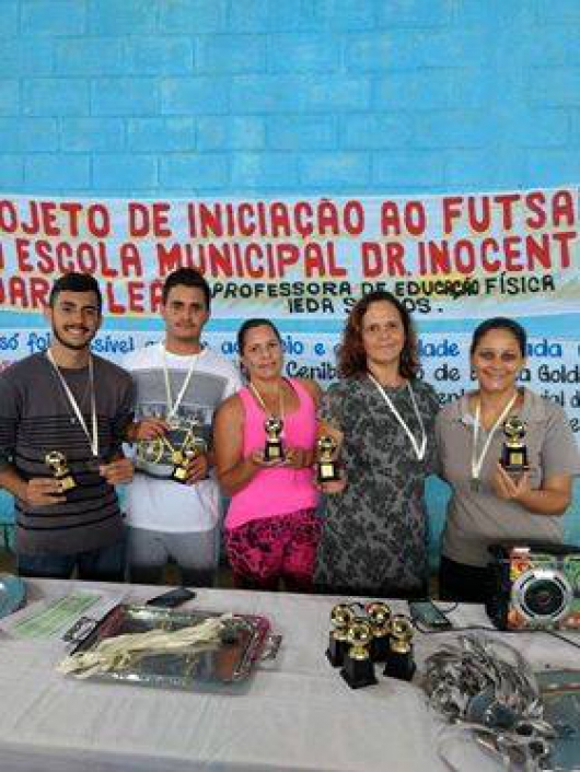 1° Projeto de Futsal realizado pela E.M Dr. Inocente Soares Leão é um sucesso e reúne cerca de 360 alunos