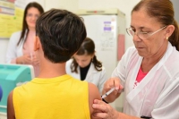 Meninos também serão imunizados contra o HPV