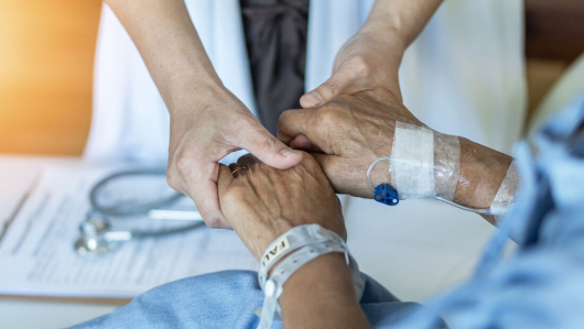 Profissionais do SUS receberão treinamento em cuidados paliativos