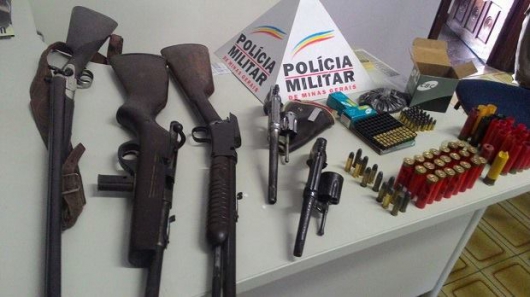 FAZENDA JAPONESA: Polícia Militar apreende armas e munições em Ferros