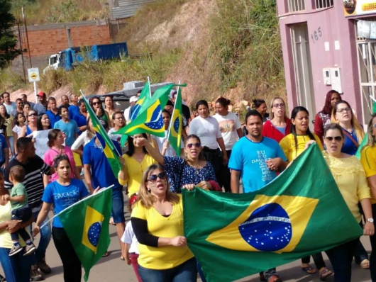 Moradores de São Sebastião do Maranhão e Dom Joaquim também fazem manifestação em apoio à greve dos caminhoneiros
