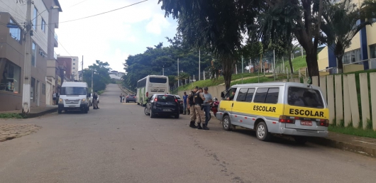 Escolares são fiscalizados em Guanhães e PM encontra irregularidades em alguns veículos
