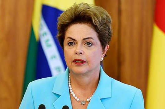 Dilma será afastada do cargo por até 180 dias; Temer assume presidência