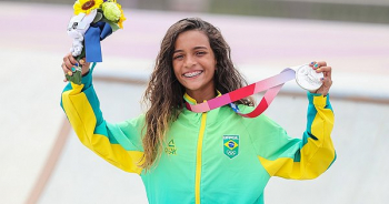 Rayssa Leal se torna a mais jovem medalhista olímpica da história do Brasil