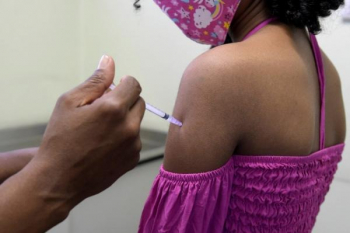 ATENÇÃO PAIS E/OU RESPONSÁVEIS: Vacina contra a meningite para crianças de três a cinco meses, 1 ano e para adolescentes de 11 a 15 anos está disponível nas Unidades de Saúde de Guanhães