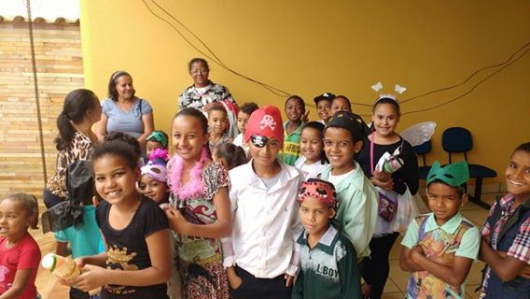 Rede pública de ensino realiza primeiro grito de carnaval em Sabinópolis