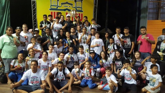 60 Medalhas: Team Alexandre Xuxa conquista tricampeonato no 27º Brasileiro Interclubes de JiuJitsu