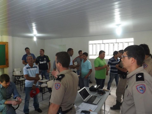 Prevenção: PM orienta representantes dos transportes escolares de Guanhães