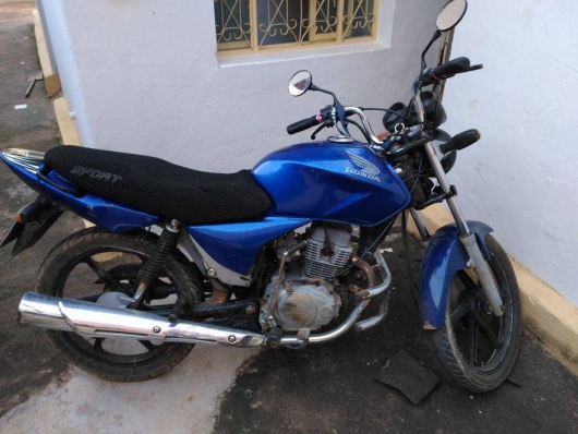 Motocicleta é apreendida em Santa Maria do Suaçuí