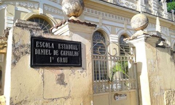 Escolas centenárias tem sério risco de desabamento em Conceição do Mato Dentro