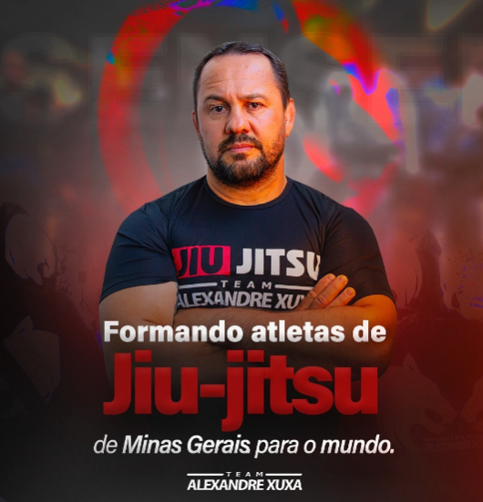 Team Alexandre Xuxa realiza entrega de novos kimonos do Projeto Vencer em Guanh&atilde;es