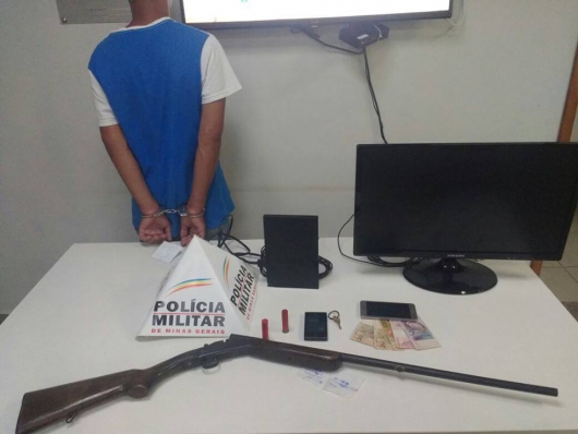 Homem é preso com arma de fogo em Conceição de Mato Dentro após ação conjunta da PM