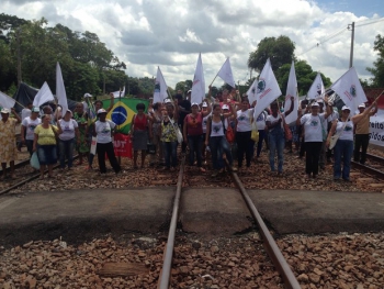 Governo Estadual ordena que linha de trem em Belo Oriente seja liberada