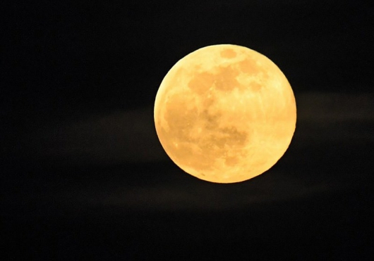 Superlua poderá ser vista hoje nas américas do Sul e Norte