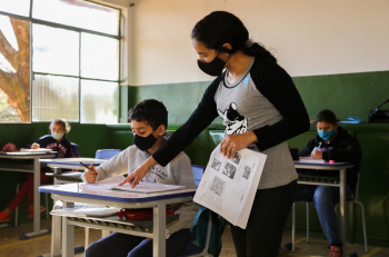 Volta às aulas presenciais não será mais facultativa a partir de novembro em Minas Gerais