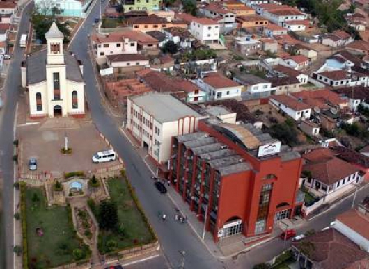 Briga entre mulheres termina em esfaqueamento em Capelinha