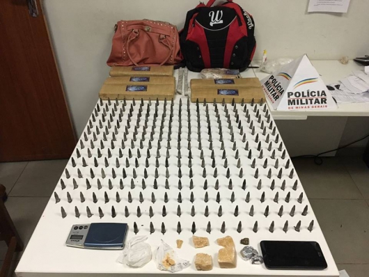 Tráfico de drogas: PM prende dupla que atuavam na área central Conceição do Mato Dentro