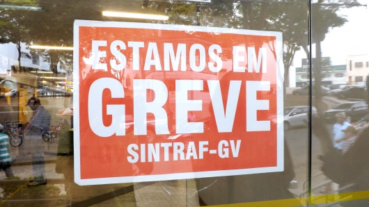 Greve dos bancários fecha mais de 11 mil agências pelo país, diz Contraf