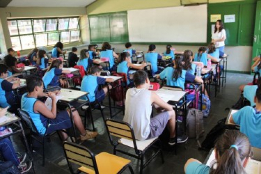 Pais ou responsáveis já podem consultar as escolas estaduais com vagas remanescentes