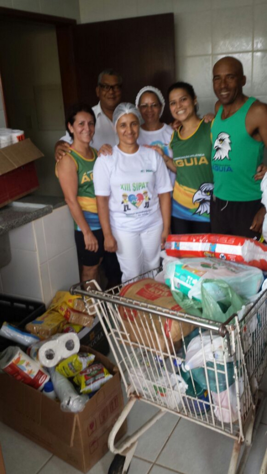 Treinão Solidário reúne dezenas de pessoas na Praça JK e arrecada doações em prol do H.I.C