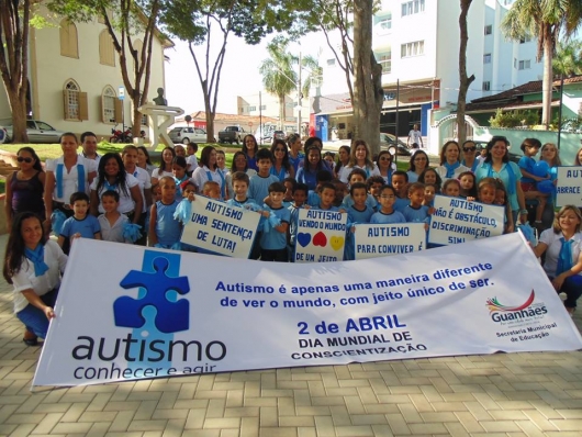 Prefeitura promove caminhada de Conscientização do Autismo em Guanhães