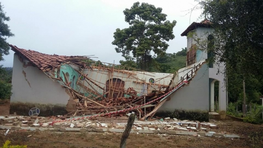 Capela da Igreja Católica desaba em São Sebastião do Maranhão