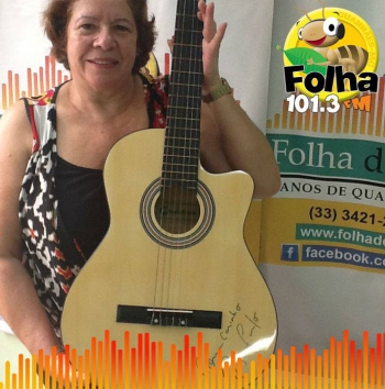 Folha realiza sorteio de violão autografado pelo cantor Rayan Carlo