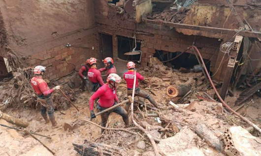 Chuva causa mortes e deixa desaparecidos em Santa Maria de Itabira