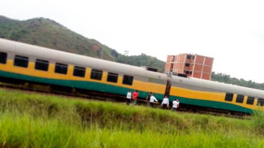 Homem morre atropelado por trem de passageiros em Coronel Fabriciano