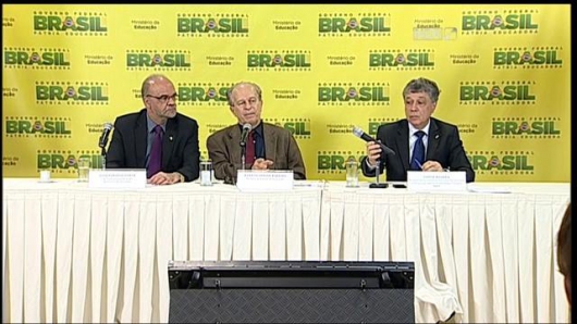 Enem 2015 será em outubro e inscrições começam em 25 de maio