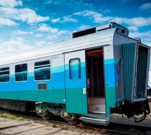 Novos vagões do trem de passageiros da Vale foram importados da Romênia