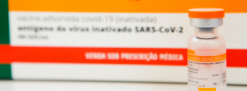 Governo envia vacinas contra covid-19 para imunizar pessoas entre 75 e 79 anos