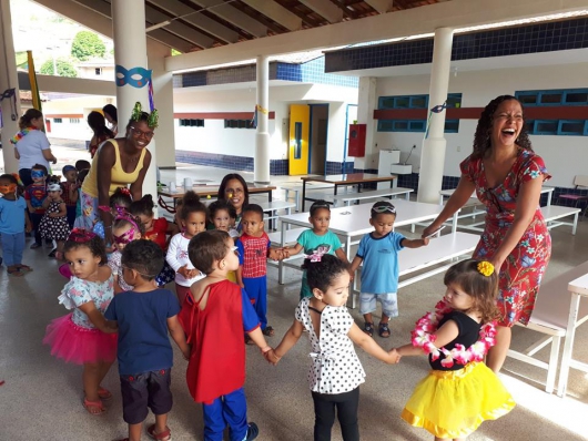 EM CLIMA DE FOLIA: CMEI Guanhães promove bailinho de Carnaval