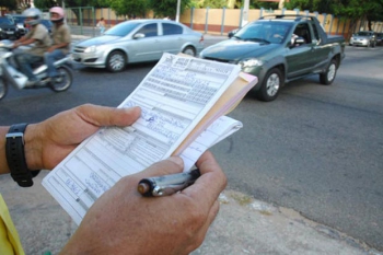81 TIPOS DE MULTAS: Infrações de trânsito leves e médias podem ser convertidas em advertência