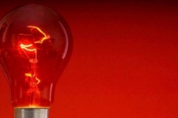 Conta de luz deve continuar com bandeira vermelha at&eacute; novembro