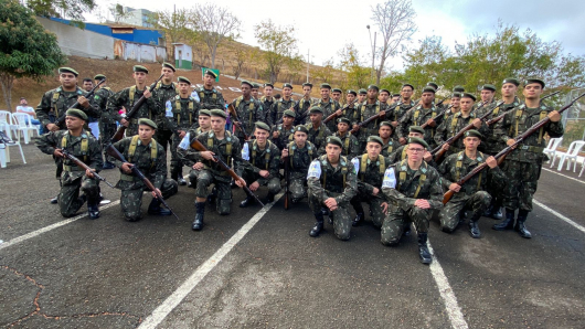 TG 04-012 realiza solenidade em homenagem ao Dia do Soldado