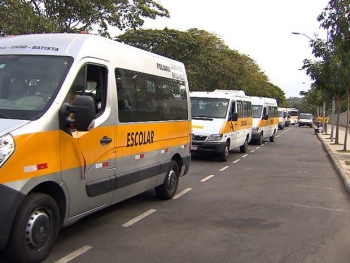Contran regulamenta exigência de cadeirinhas no transporte escolar