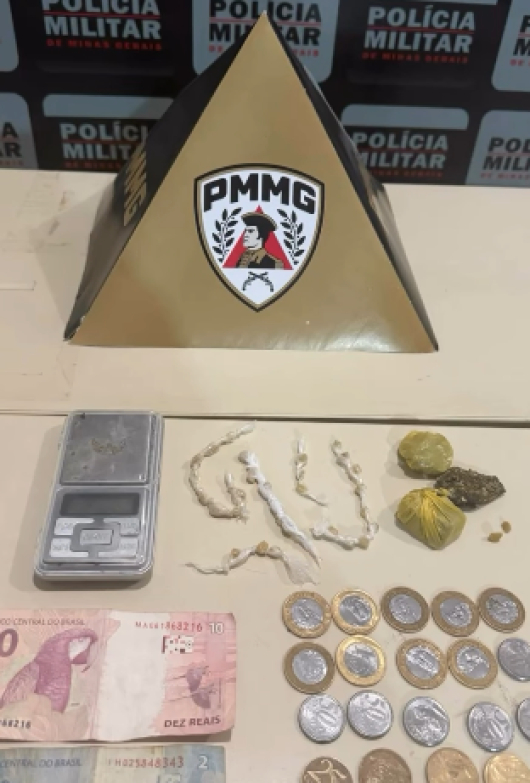 Suspeito por tr&aacute;fico de drogas &eacute; preso pela Pol&iacute;cia Militar na regi&atilde;o da Rodovi&aacute;ria de Guanh&atilde;es