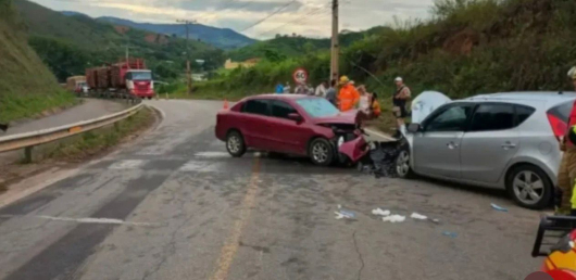Secret&aacute;ria de Assist&ecirc;ncia Social de Virgin&oacute;polis &eacute; internada ap&oacute;s grave acidente na LMG-758, entre Belo Oriente e Ipatinga
