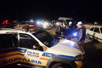 15 motoristas são presos em blitze da Lei Seca em Minas Gerais nesse domingo