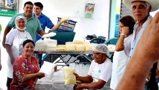 Cooperativismo: Açucena inicia produção de farinha e polvilho