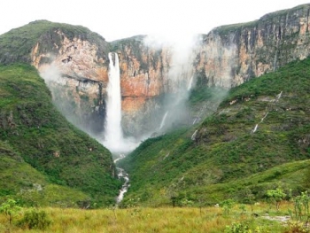 Após ter sido suspensa visitação à Cachoeira do Tabuleiro em Conceição do Mato Dentro é liberada