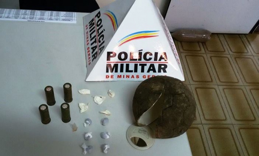 Polícia Militar prende homem em flagrante com drogas e munições em Ferros