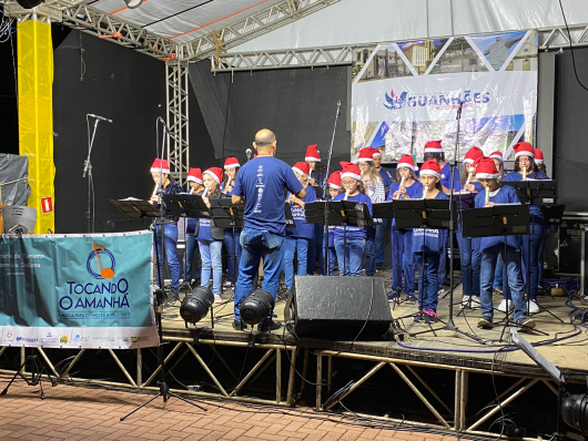 CANTATA DE NATAL: Apresentação dos alunos do Projeto Tocando o Amanhã marca a noite de quinta-feira em Guanhães