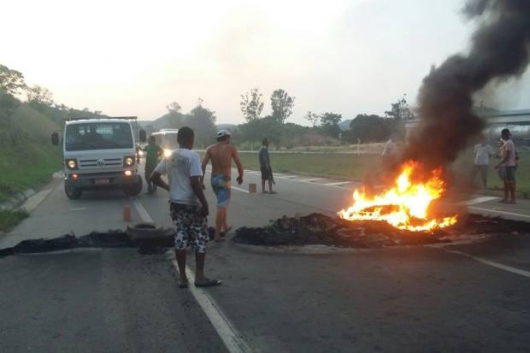 Greve dos caminhoneiros interdita as principais rodovias de Minas
