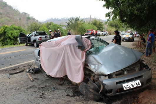 Acidente deixa um morto e dois feridos na MGC-120 em Ferros