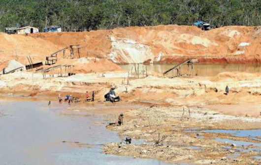 Operação da PM encontra 12 suspeitos em garimpo ilegal em Diamantina