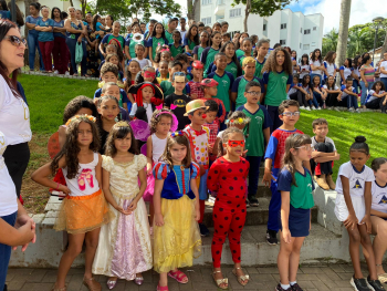 E.E. Fazenda São Sebastião realiza solenidade em comemoração aos 60 anos da escola na Praça JK