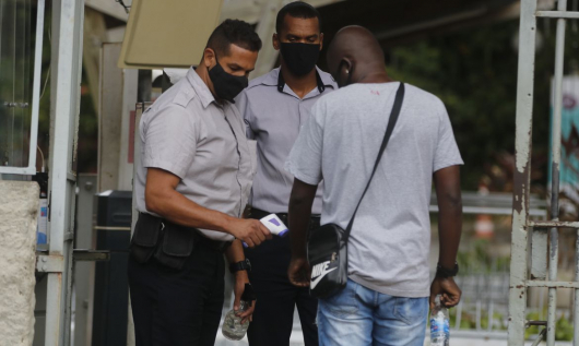 Provas do ENEM começam a ser aplicadas neste domingo